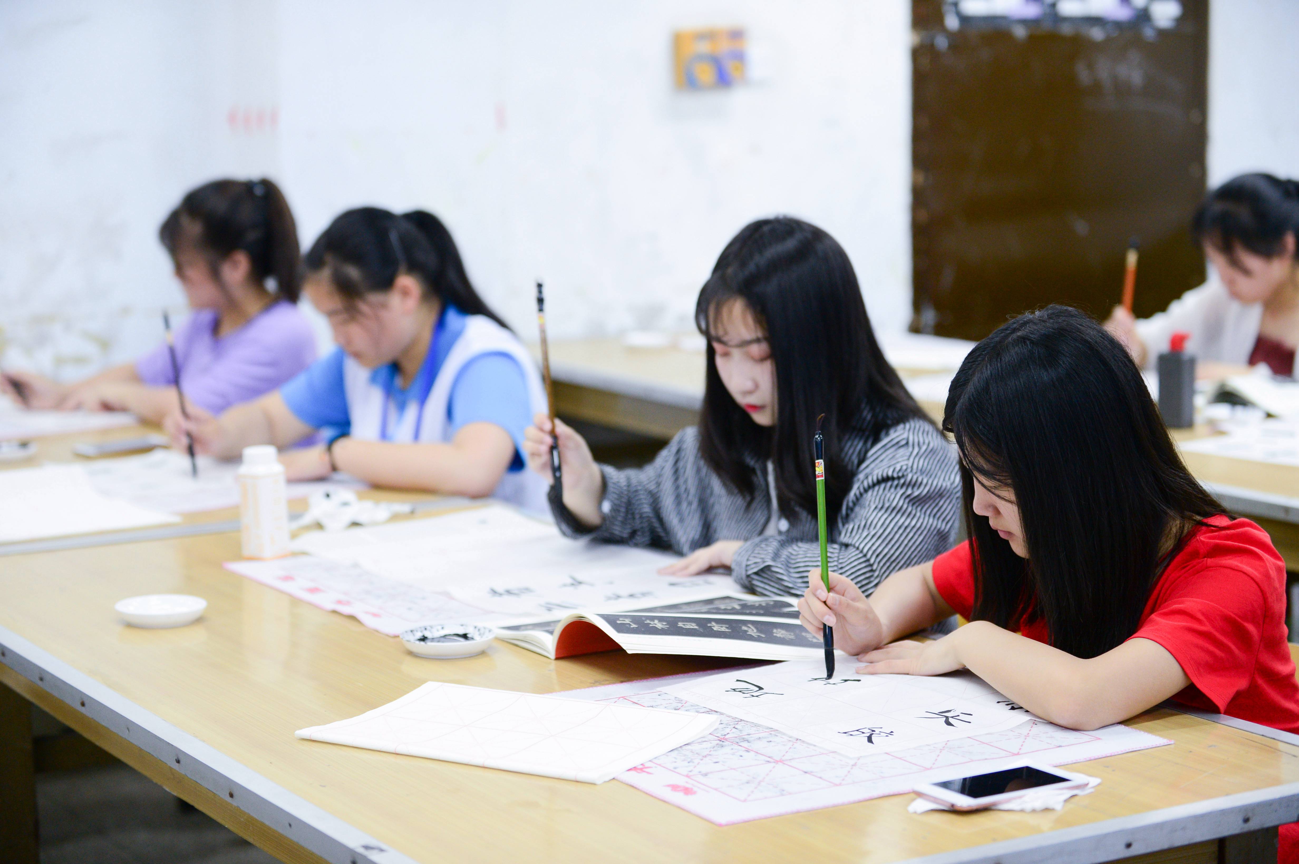 魅力選修課第六期之練書法的孩子們