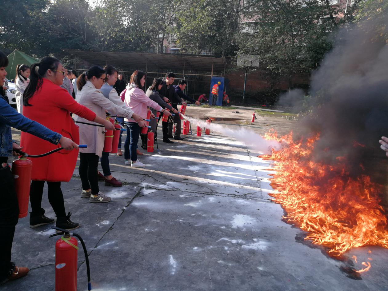 全面動(dòng)員 人人參與 確保安全