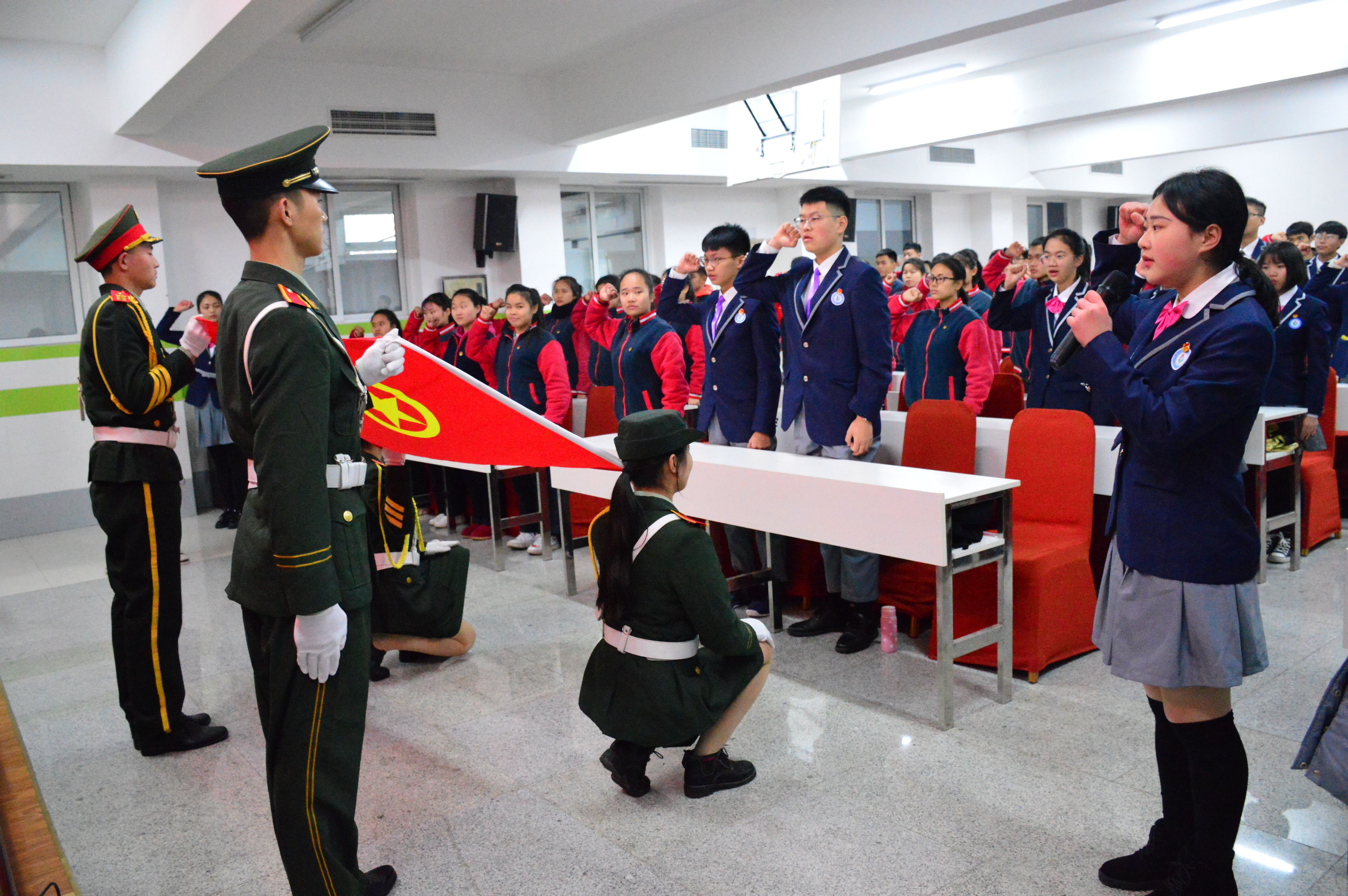 我校和南充市特殊教育學(xué)校隆重舉行 “銘記歷史，我愛(ài)中華”紀(jì)念12.9運(yùn)動(dòng)83 周年暨志愿服務(wù)活動(dòng)